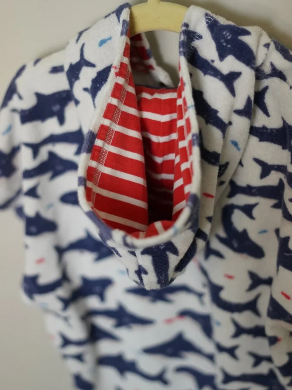 Baby Boden Towel Coverup - Shark Print - Size 2-3Y
